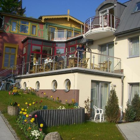 Pension Erdmann - Hotel Garni ゼーバート・ヘリングスドルフ エクステリア 写真