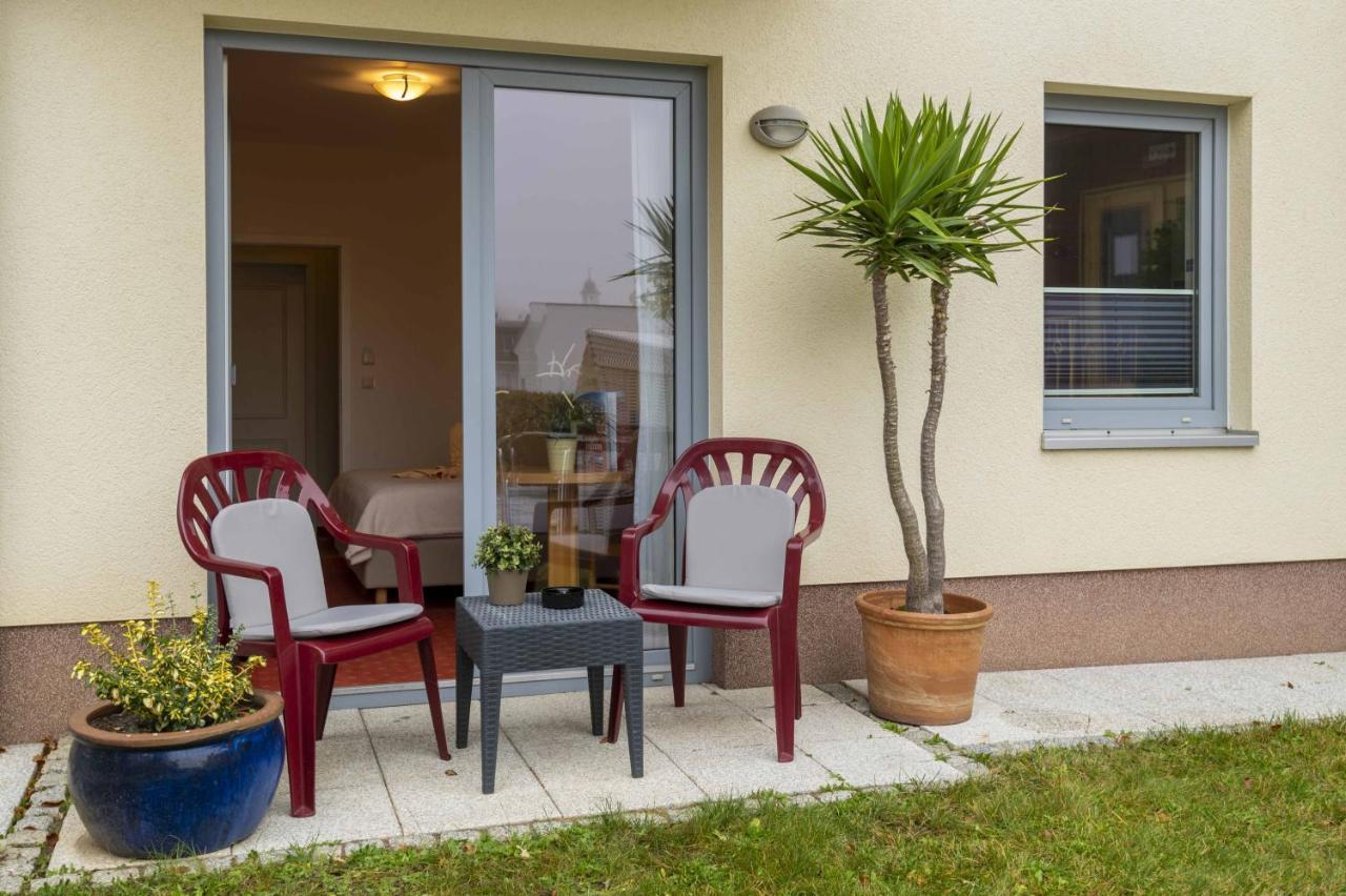 Pension Erdmann - Hotel Garni ゼーバート・ヘリングスドルフ エクステリア 写真